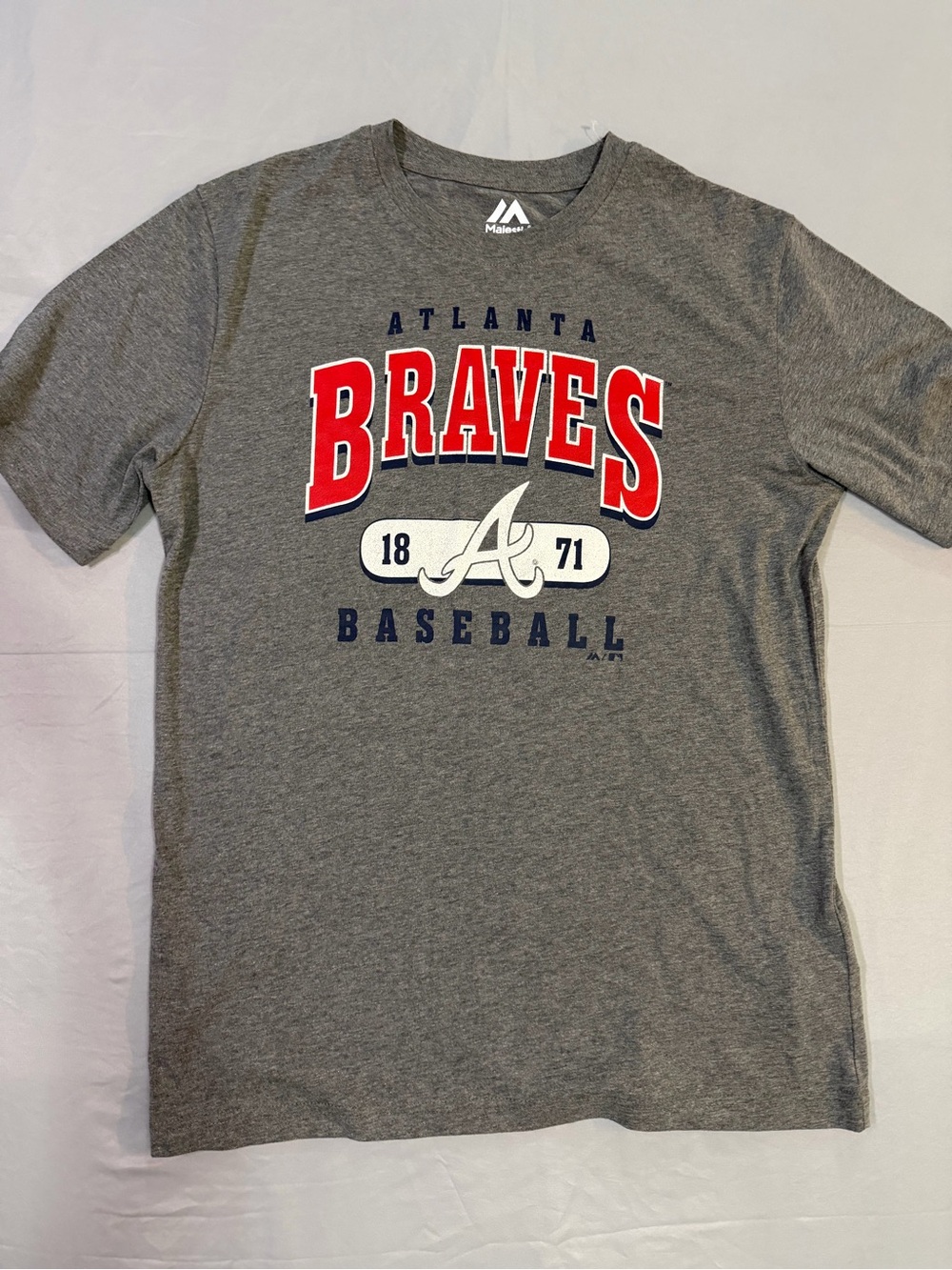 Atlanta Braves Men’s Gray Short-Sleeve Graphic Tee